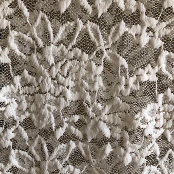 NWT Decree Ivory Lace Peplum Top - Picture 7 of 8